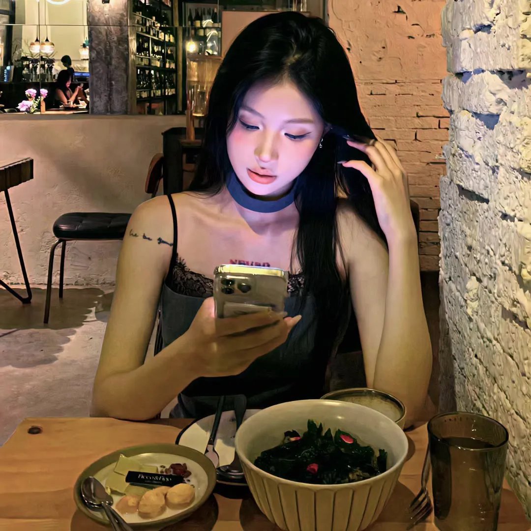 穿着旗袍的女孩